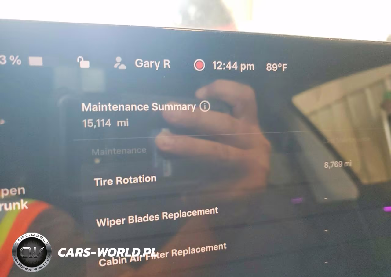 2025 Tesla Model 3 VIN:5YJ3E1EA1SF992837 - 9