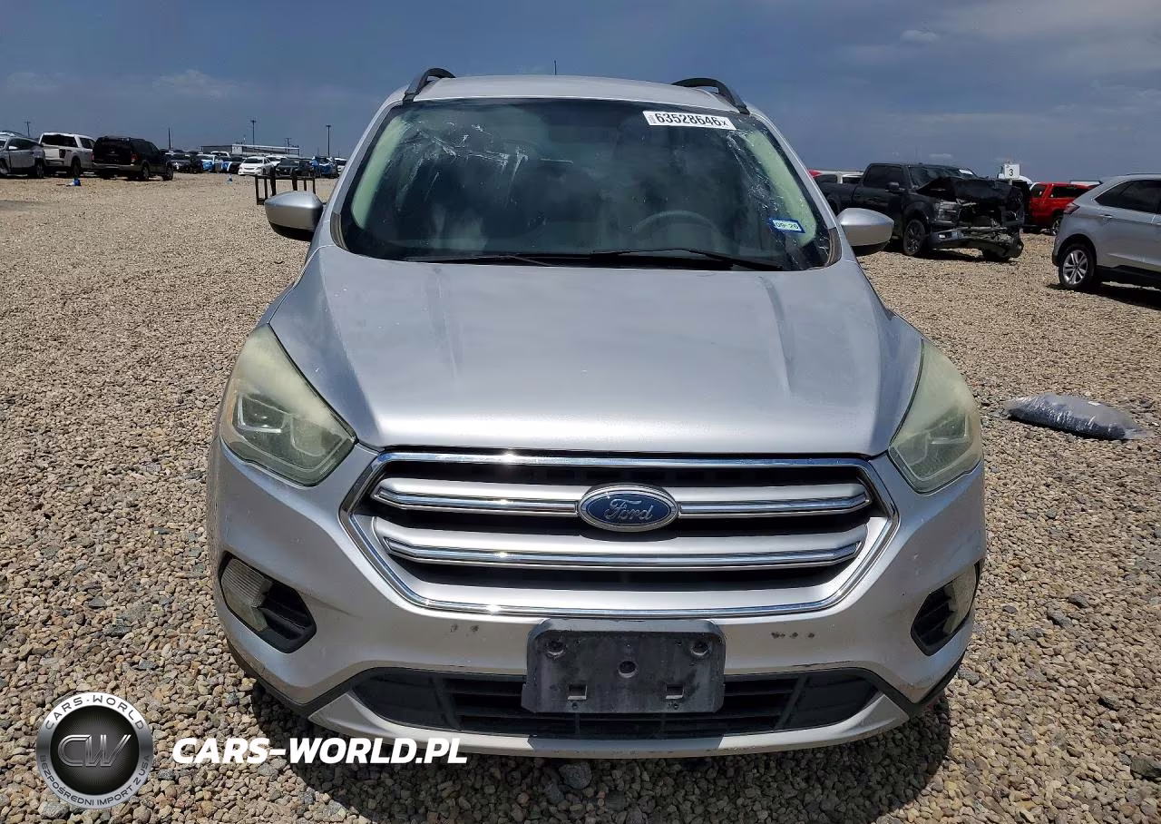 2017 Ford Escape Se VIN:1FMCU9G99HUB53602 - 5