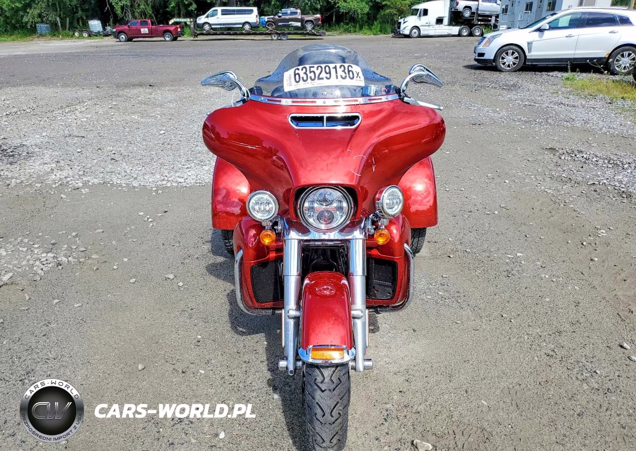 2018 Harley-Davidson Flhtcutg Tri Glide Ultra VIN:1HD1MAD14JB850557 - 2