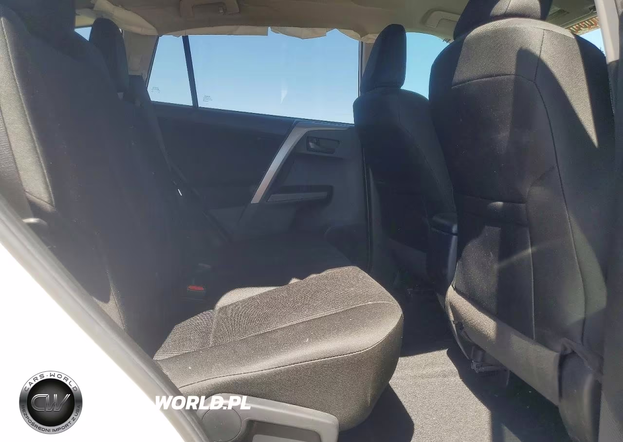 2018 Toyota Rav4 Le VIN:2T3ZFREV1JW510546 - 11