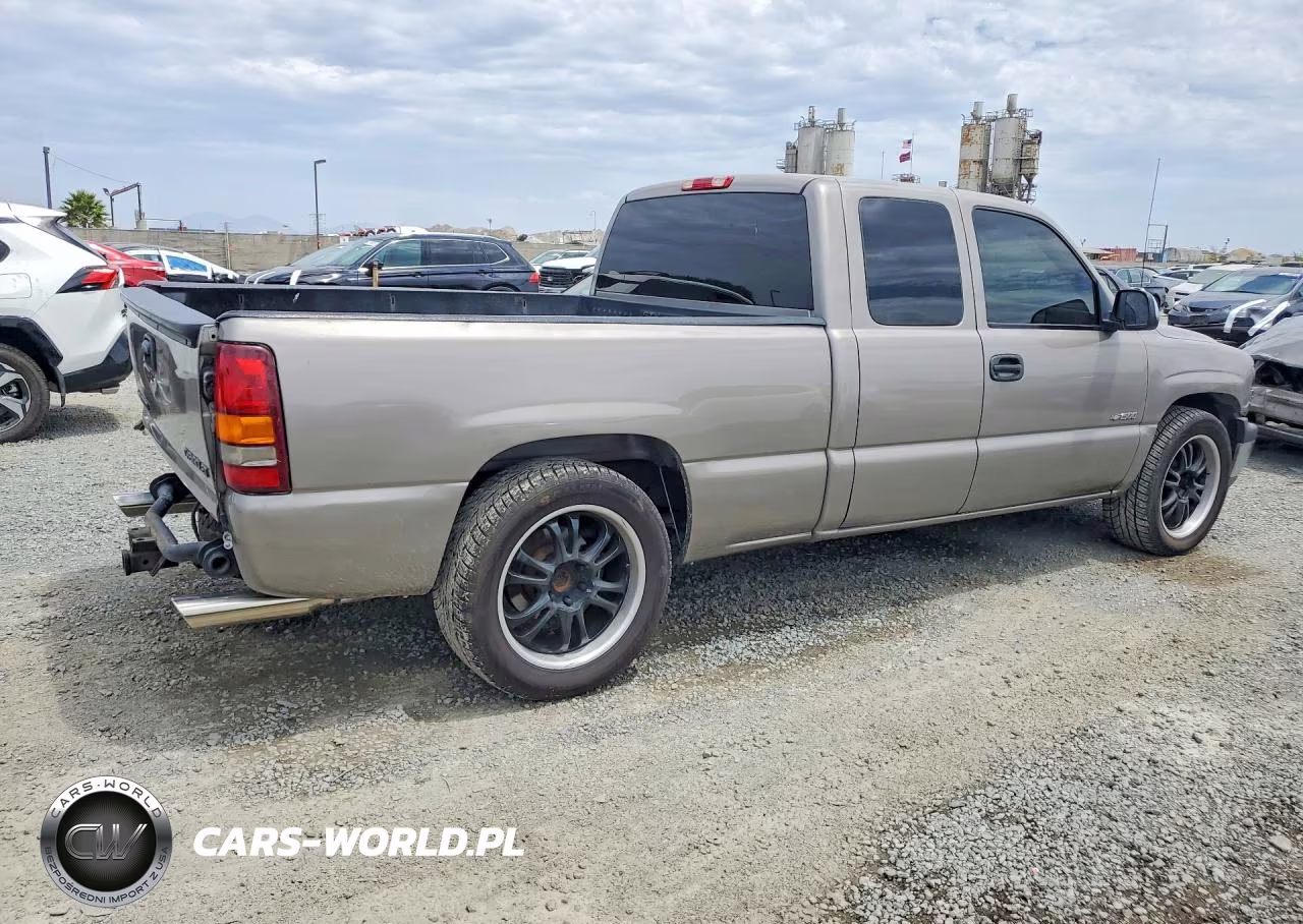 2001 Chevrolet Silverado C1500 VIN:2GCEC19V611154011 - 3