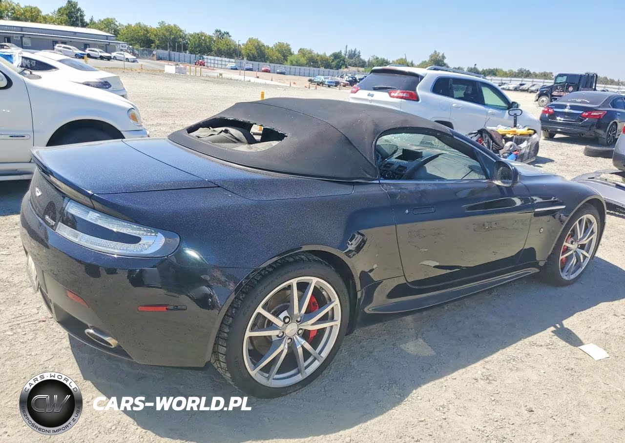 2014 Aston Martin V8 Vantage VIN:SCFEKBBK0EGD18195 - 3