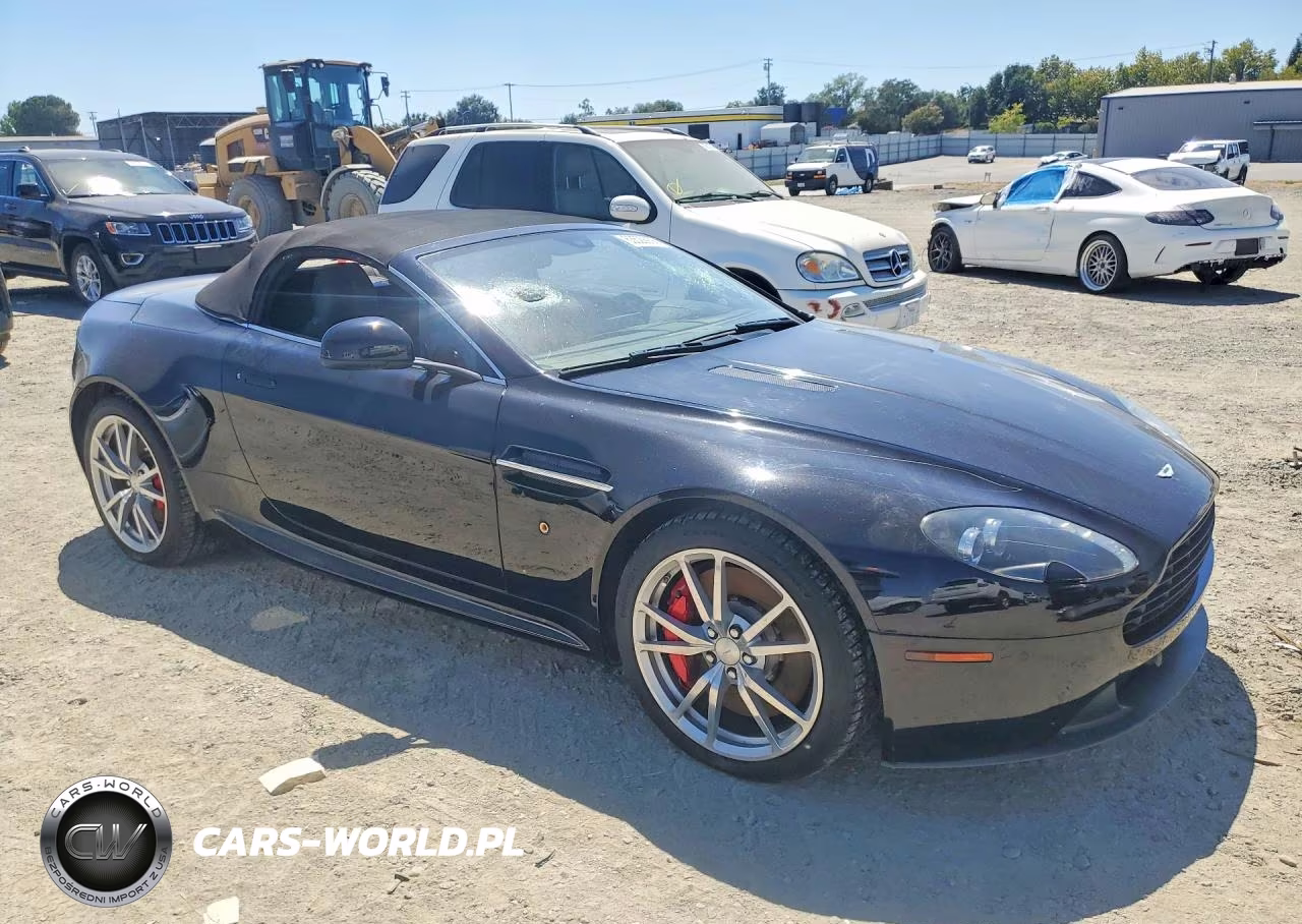 2014 Aston Martin V8 Vantage VIN:SCFEKBBK0EGD18195 - 4