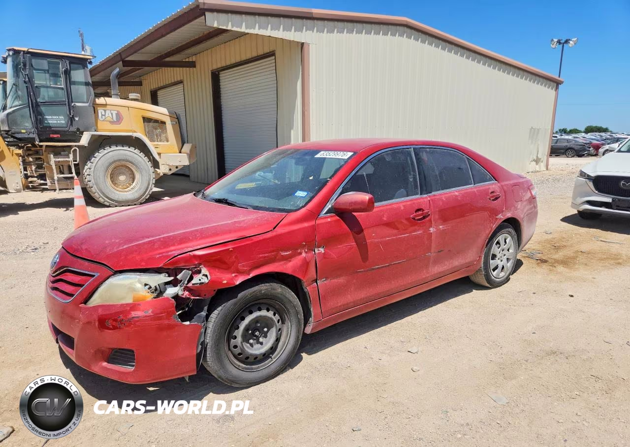 2011 Toyota Camry Le – zdjęcie 1 z 12