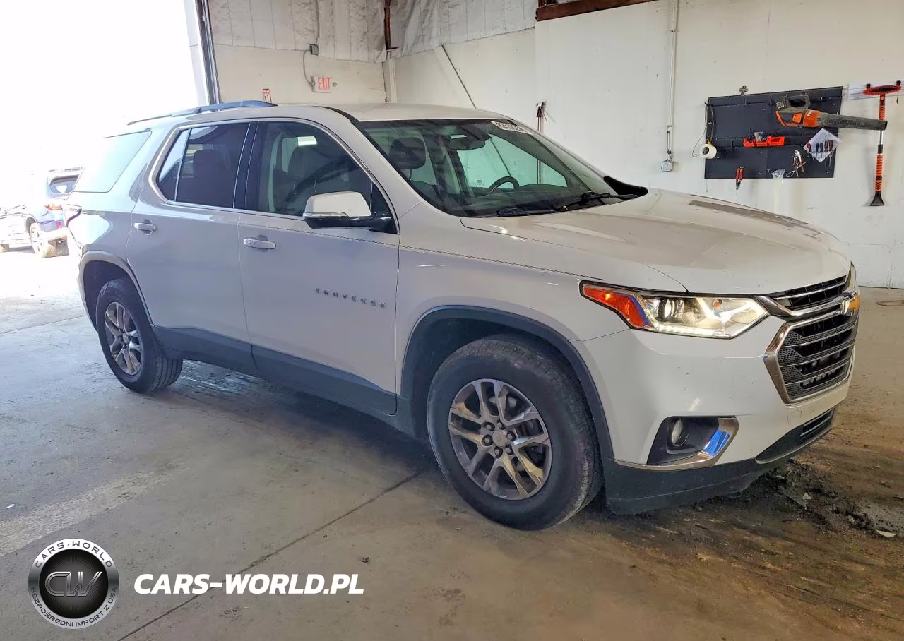 2018 Chevrolet Traverse Lt VIN:1GNERGKW5JJ146340 - 4