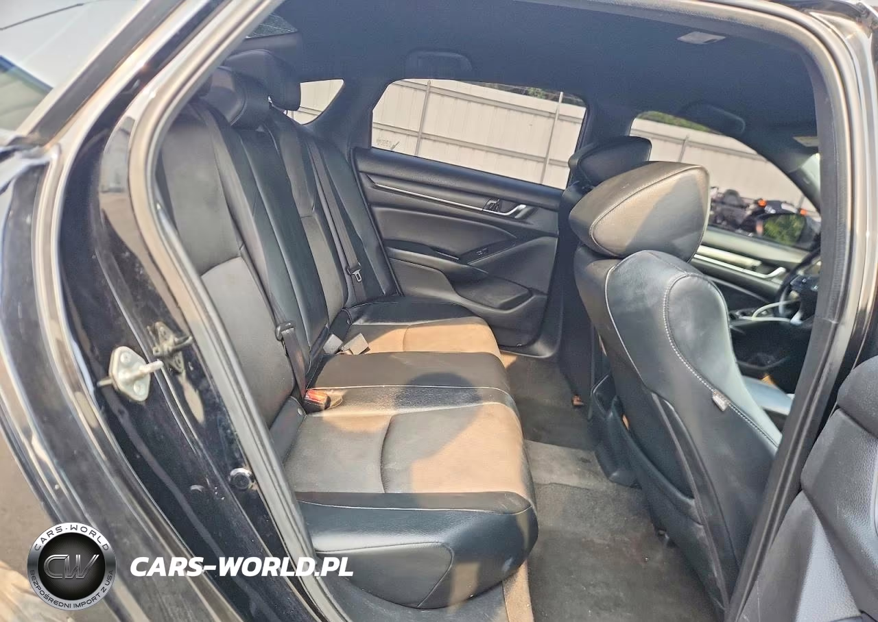 2018 Honda Accord Sport VIN:1HGCV1F38JA188835 - 10
