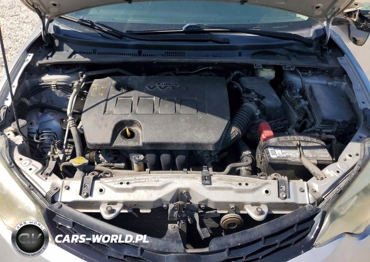 2015 Toyota Corolla S Plus VIN:5YFBURHE3FP311079 - 11