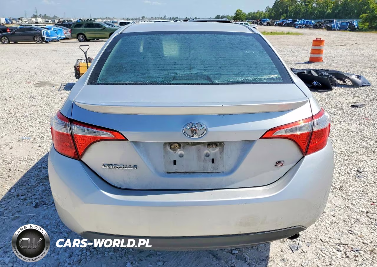 2015 Toyota Corolla S Plus VIN:5YFBURHE3FP311079 - 6