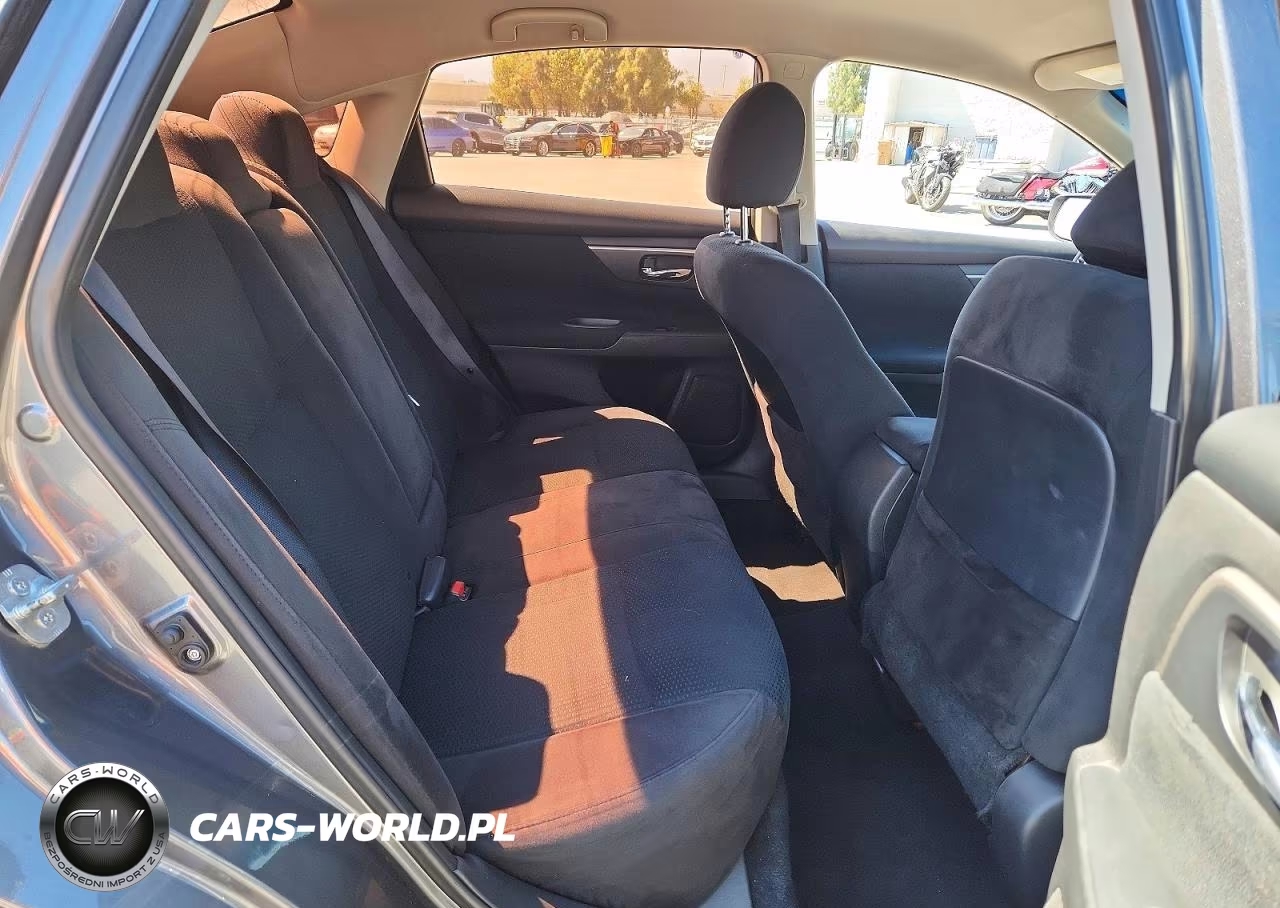 2015 Nissan Altima 2.5 S VIN:1N4AL3AP2FN323783 - 10
