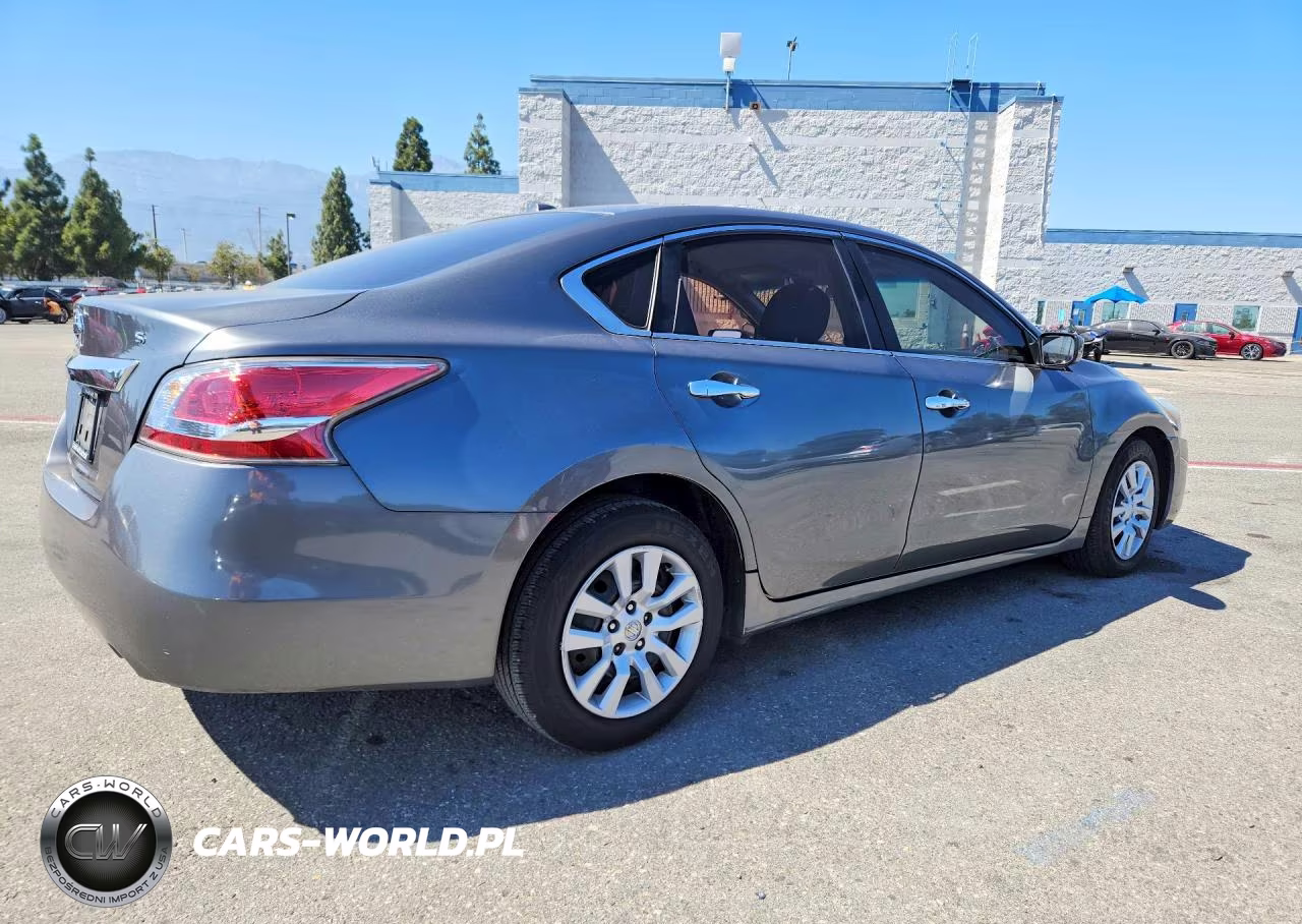 2015 Nissan Altima 2.5 S VIN:1N4AL3AP2FN323783 - 3