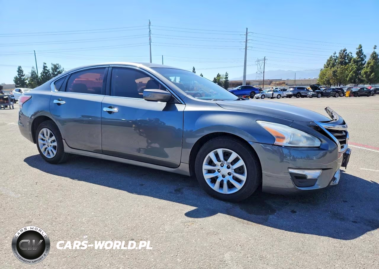 2015 Nissan Altima 2.5 S VIN:1N4AL3AP2FN323783 - 4