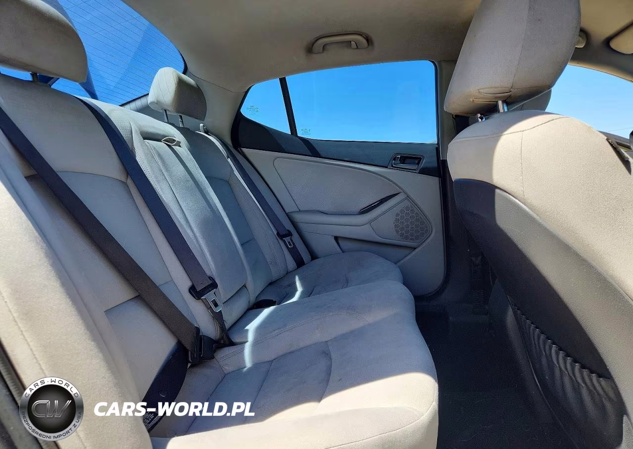2015 Kia Optima Lx VIN:KNAGM4A74F5530728 - 10