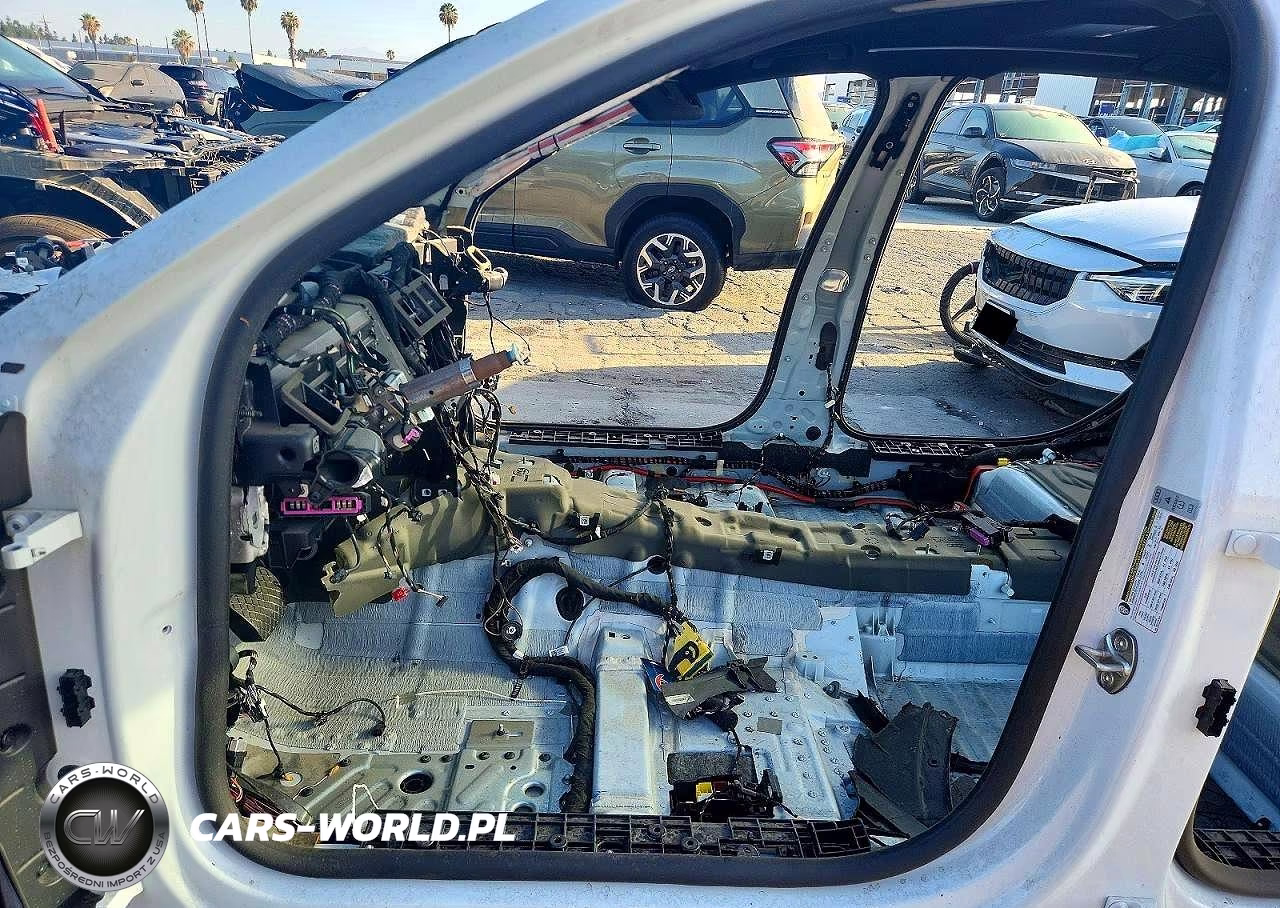 2024 Audi A8 L VIN:WAULDAF80RN002218 - 7