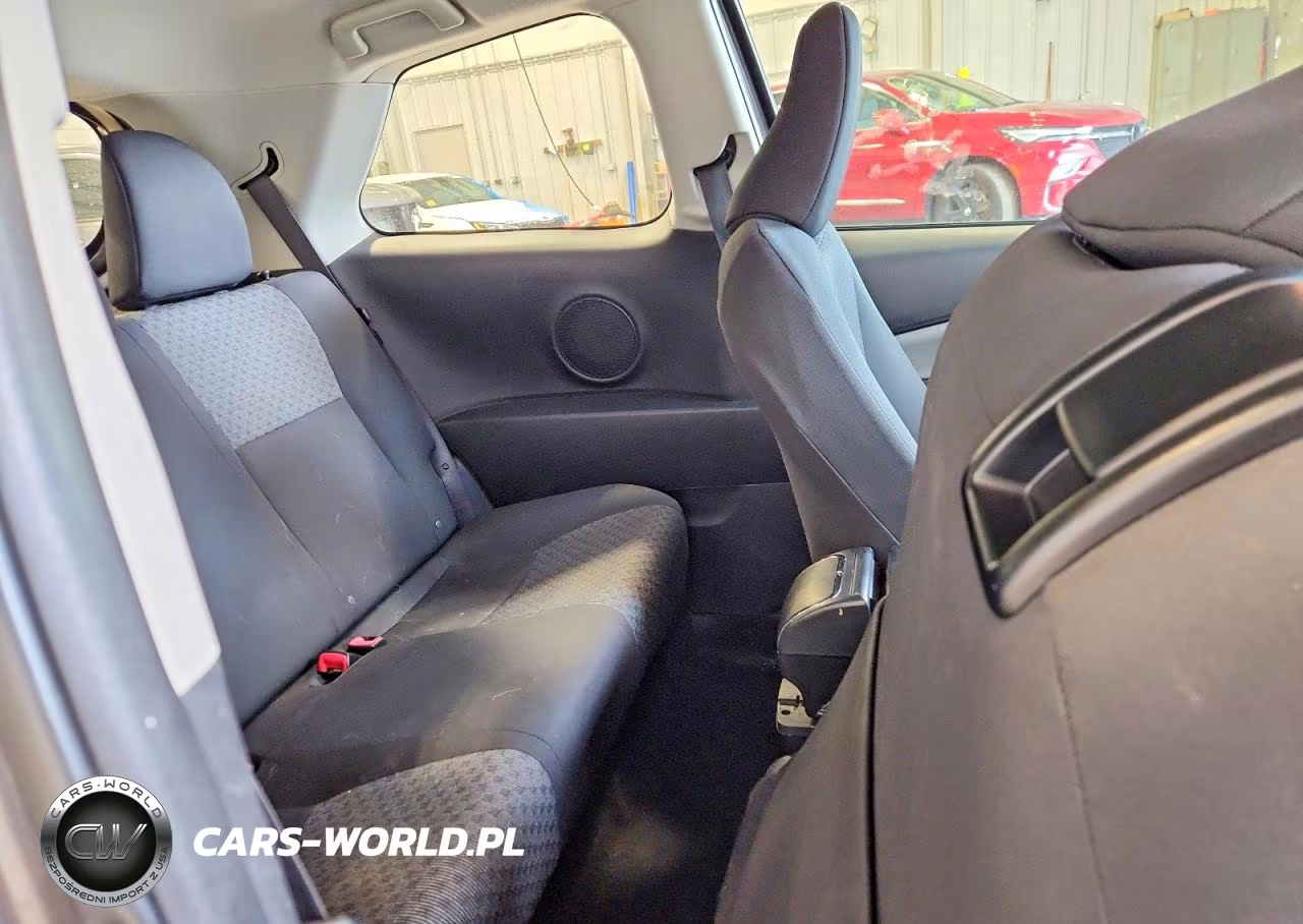 2015 Toyota Yaris 3-Door L VIN:VNKJTUD32FA021742 - 10
