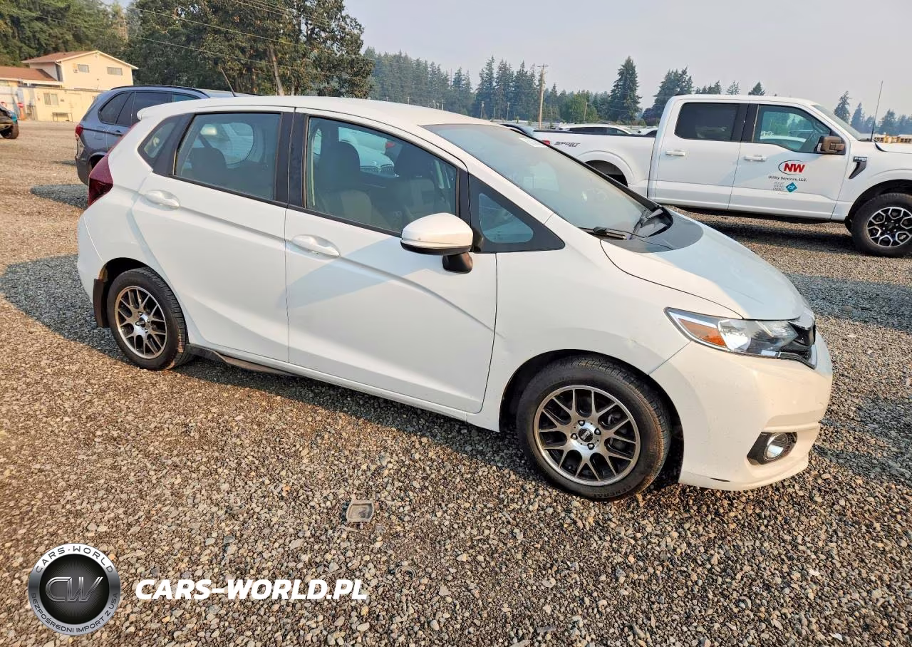 2019 Honda Fit Lx VIN:3HGGK5H4XKM745806 - 4