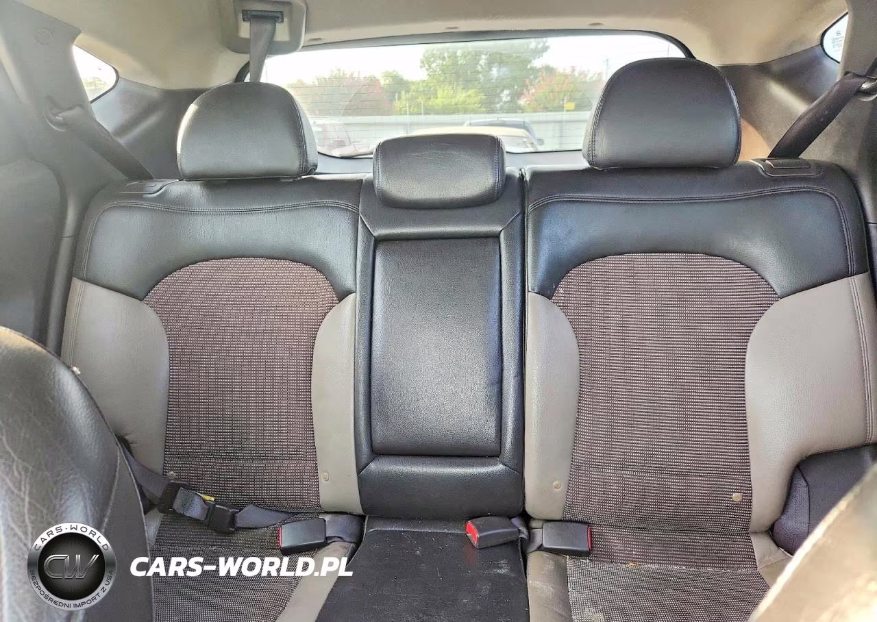 2011 Hyundai Tucson Gls VIN:KM8JU3AC9BU220599 - 10
