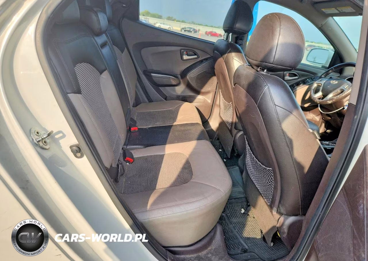 2011 Hyundai Tucson Gls VIN:KM8JU3AC9BU220599 - 11