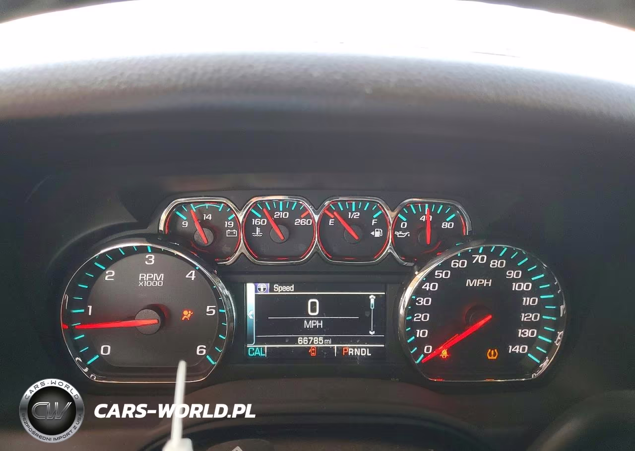 2020 Chevrolet Suburban C1500 Ls VIN:1GNSCGKC7LR275968 - 9