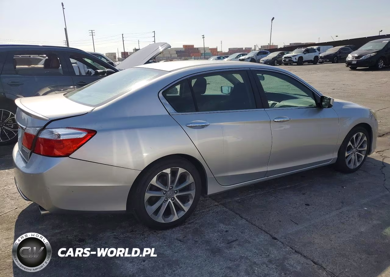2015 Honda Accord Sport VIN:1HGCR2F55FA000078 - 3