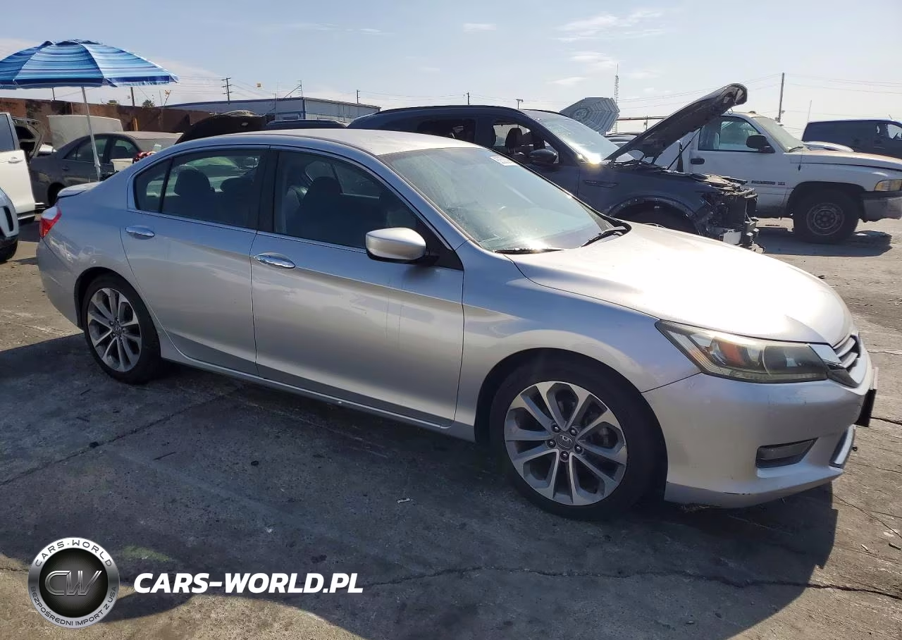 2015 Honda Accord Sport VIN:1HGCR2F55FA000078 - 4