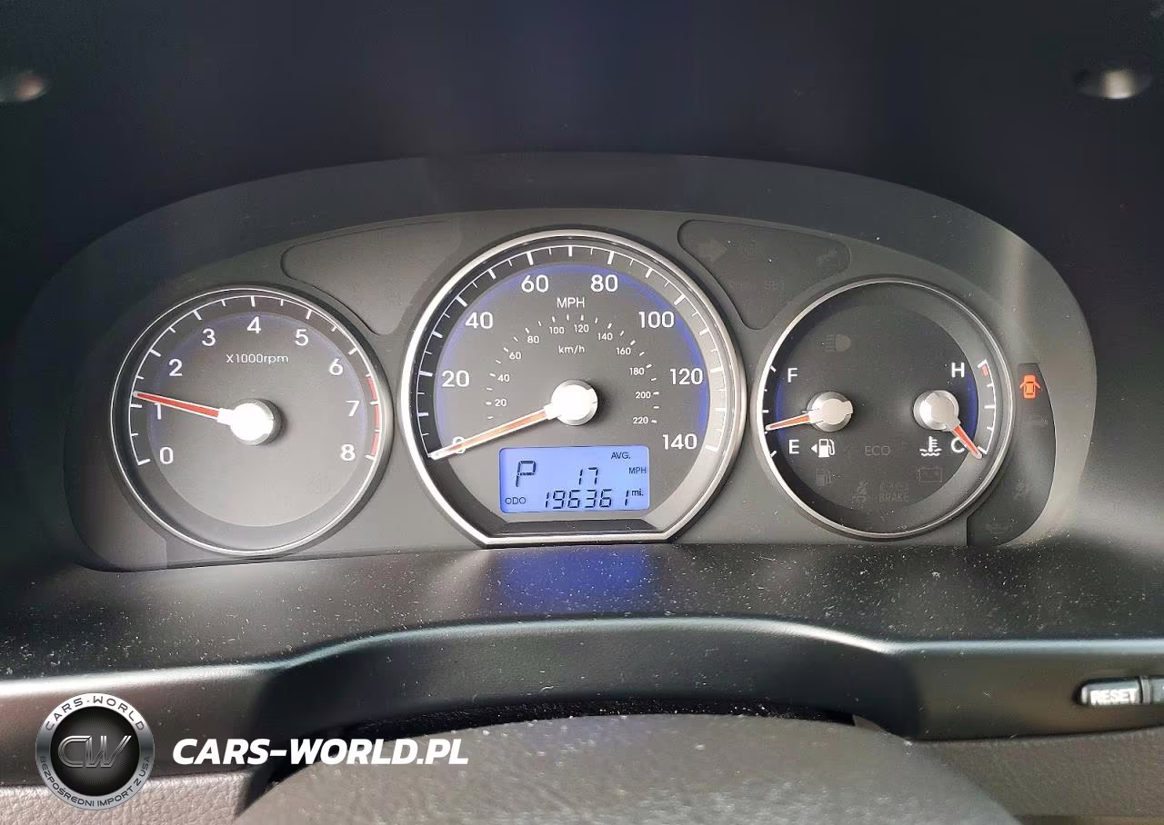 2012 Hyundai Santa Fe Gls VIN:5XYZG3AB7CG151646 - 9