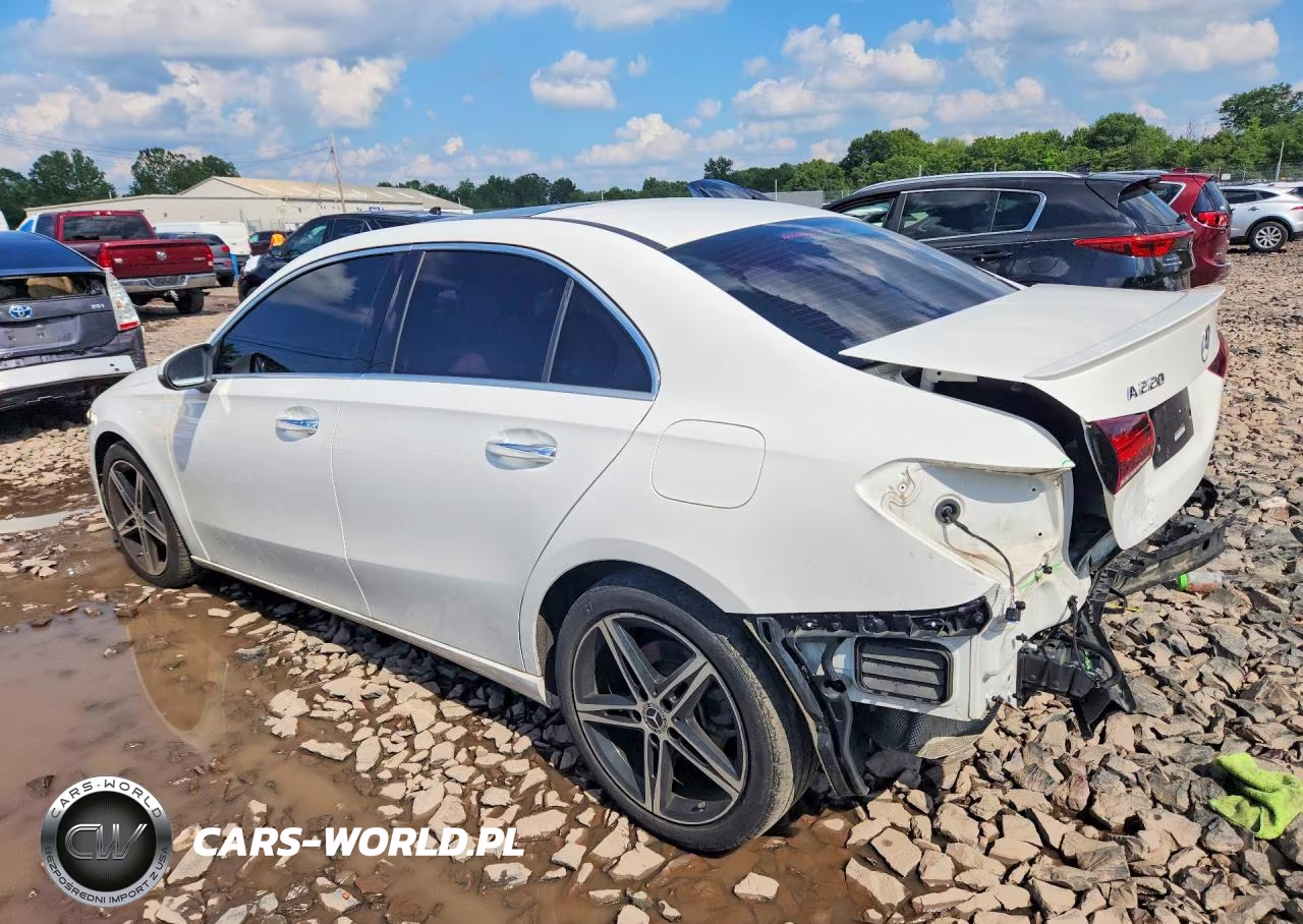 2021 Mercedes-Benz A 220 4Matic VIN:W1K3G4FB8MJ285948 - 2