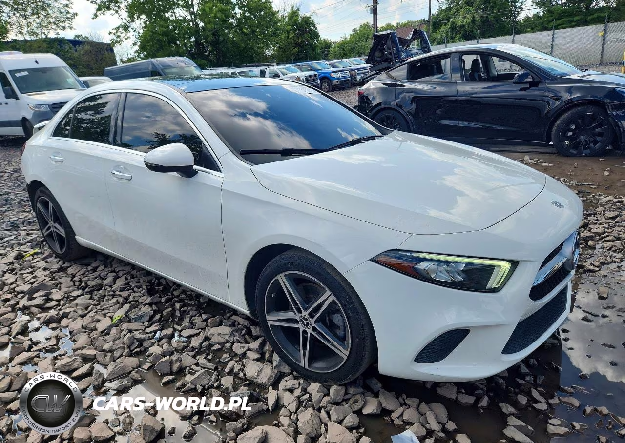 2021 Mercedes-Benz A 220 4Matic VIN:W1K3G4FB8MJ285948 - 4