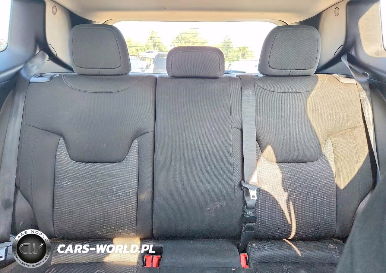 2017 Jeep Renegade Sport VIN:ZACCJBAB8HPE88464 - 10