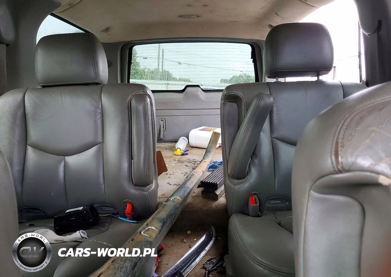 2005 Chevrolet Suburban K1500 VIN:3GNFK16ZX5G177925 - 10