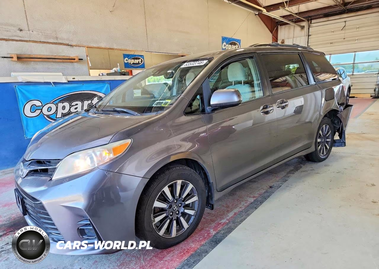 2018 Toyota Sienna Le