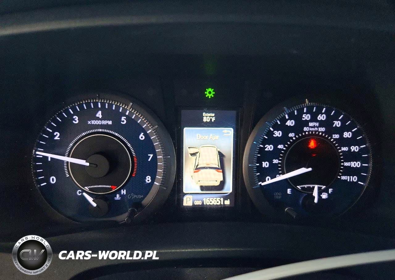 2018 Toyota Sienna Le VIN:5TDJZ3DC0JS194950 - 9