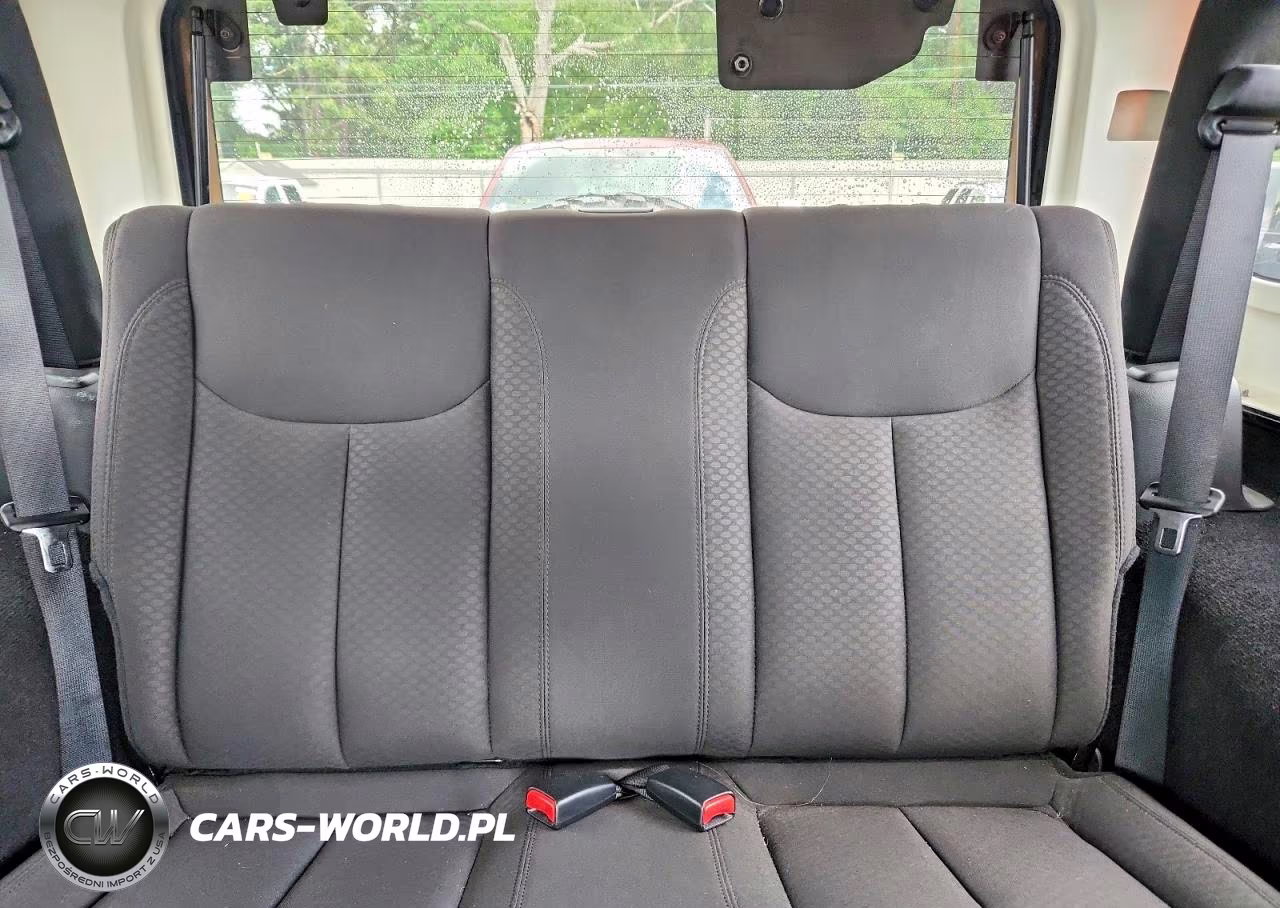 2018 Jeep Wrangler Sport VIN:1C4AJWAG4JL828987 - 10