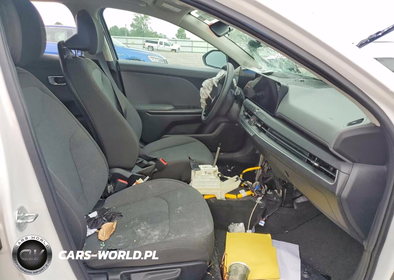 2025 Kia K4 Lxs VIN:3KPFT4DEXSE009779 - 7
