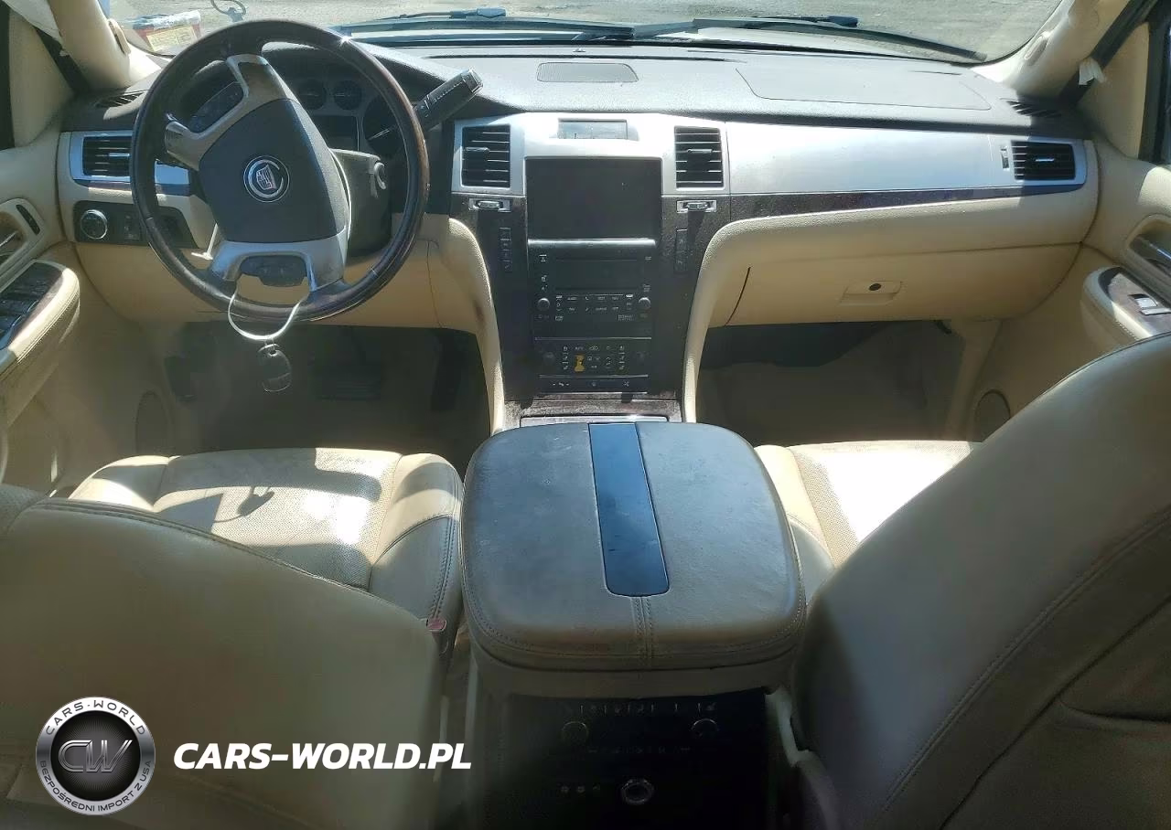 2007 Cadillac Escalade Luxury VIN:1GYFK63897R302220 - 8
