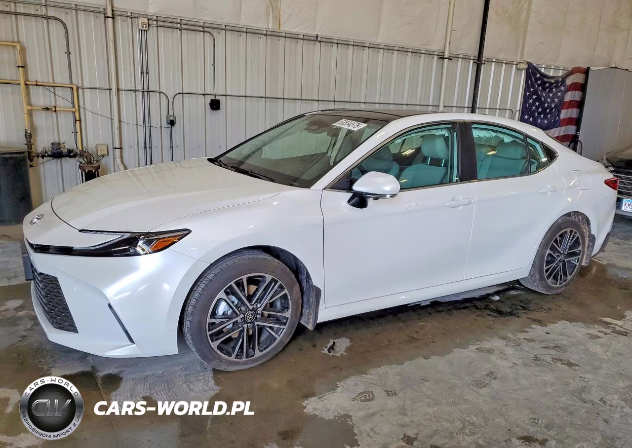 2026 Toyota Camry Xle VIN:4T1DBADKXTU560078 - 1
