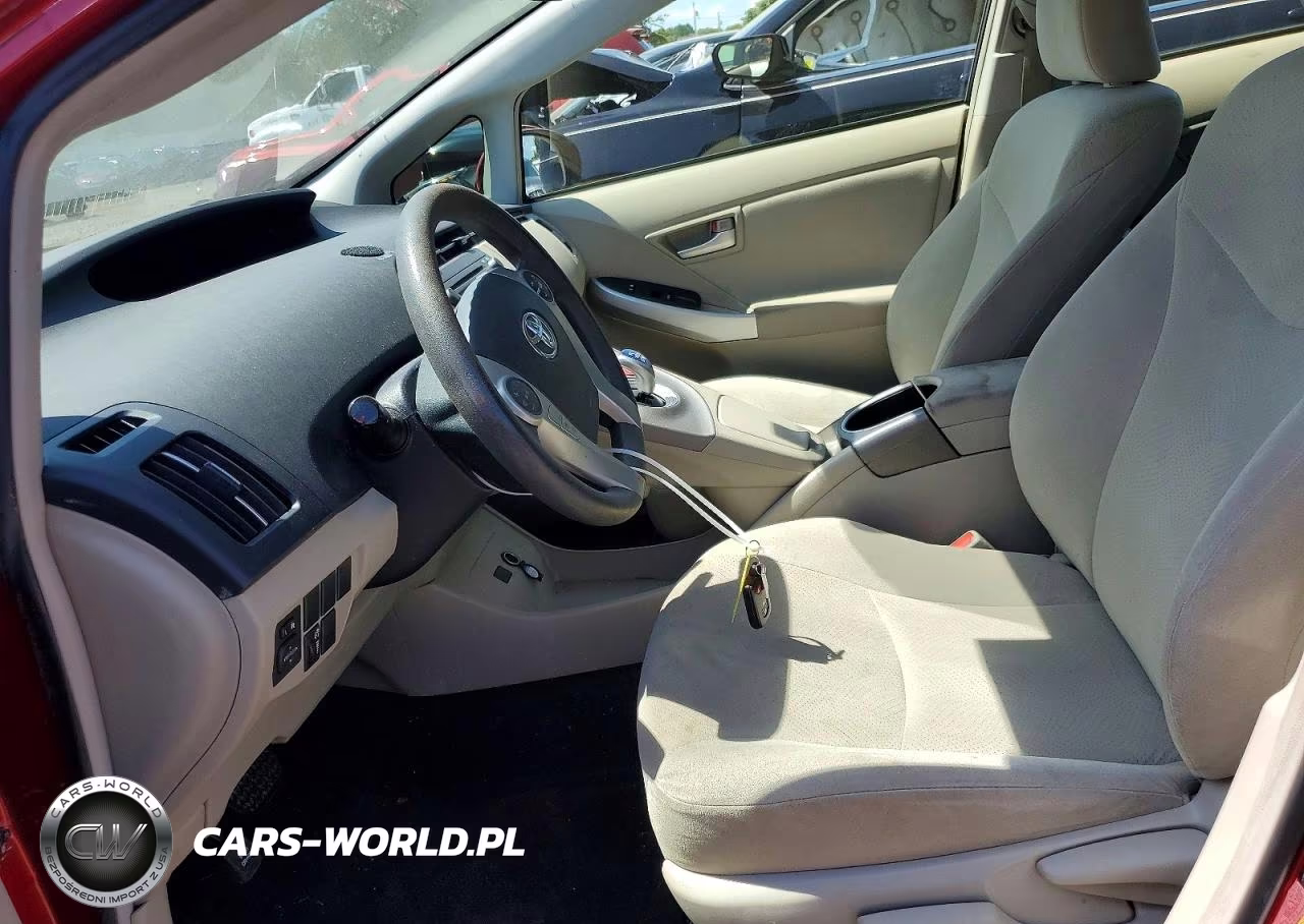 2015 Toyota Prius Two VIN:JTDKN3DU8F1878142 - 7