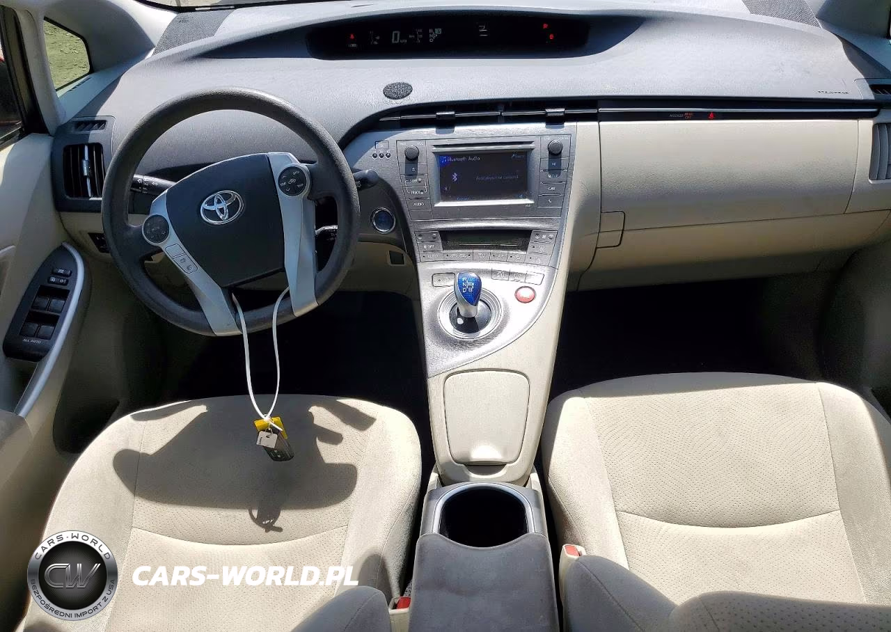 2015 Toyota Prius Two VIN:JTDKN3DU8F1878142 - 8