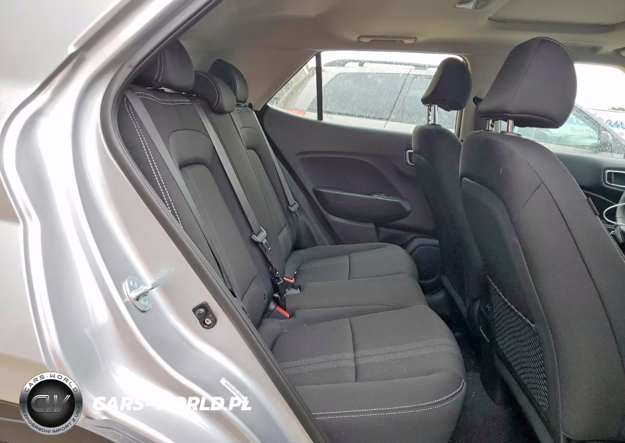 2026 Hyundai Venue Sel VIN:KMHRC8A3XTU479672 - 11