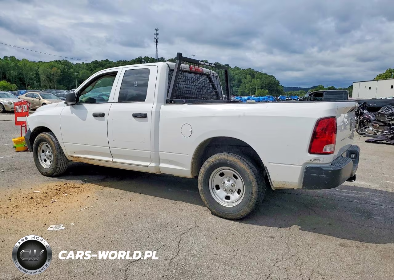 2019 Ram 1500 Classic Tradesman VIN:1C6RR6FG8KS672004 - 2