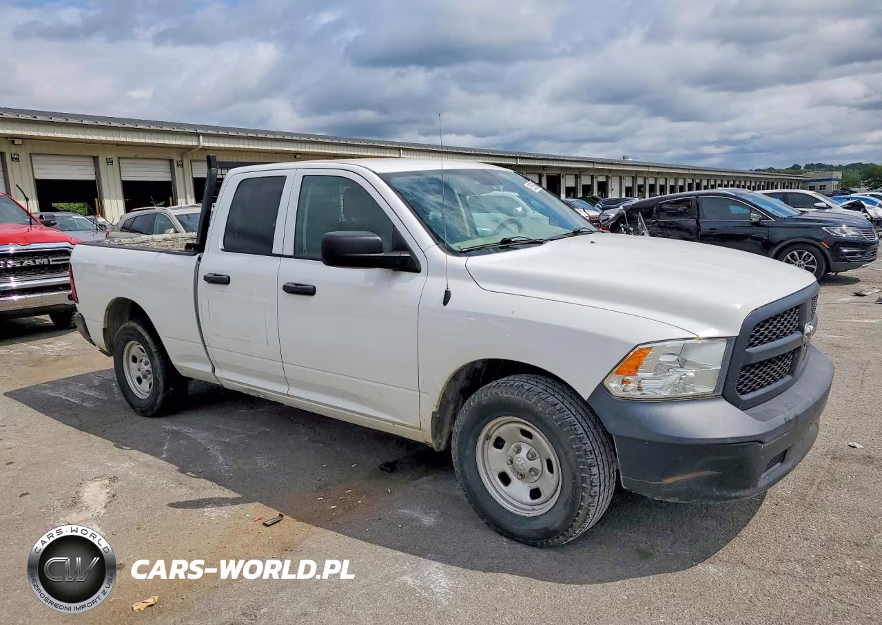 2019 Ram 1500 Classic Tradesman VIN:1C6RR6FG8KS672004 - 4