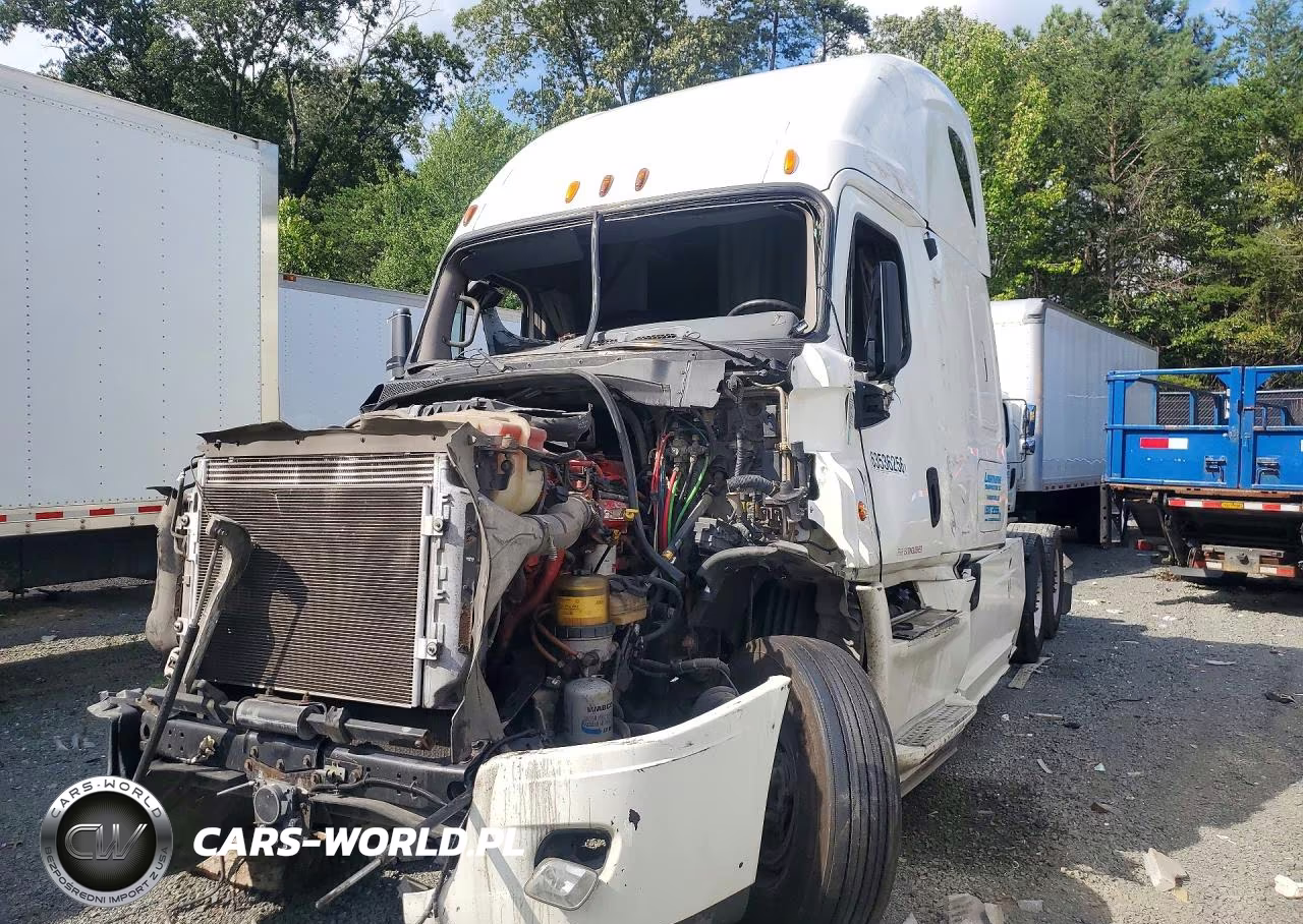 2013 Freightliner Cascadia Semi Truck