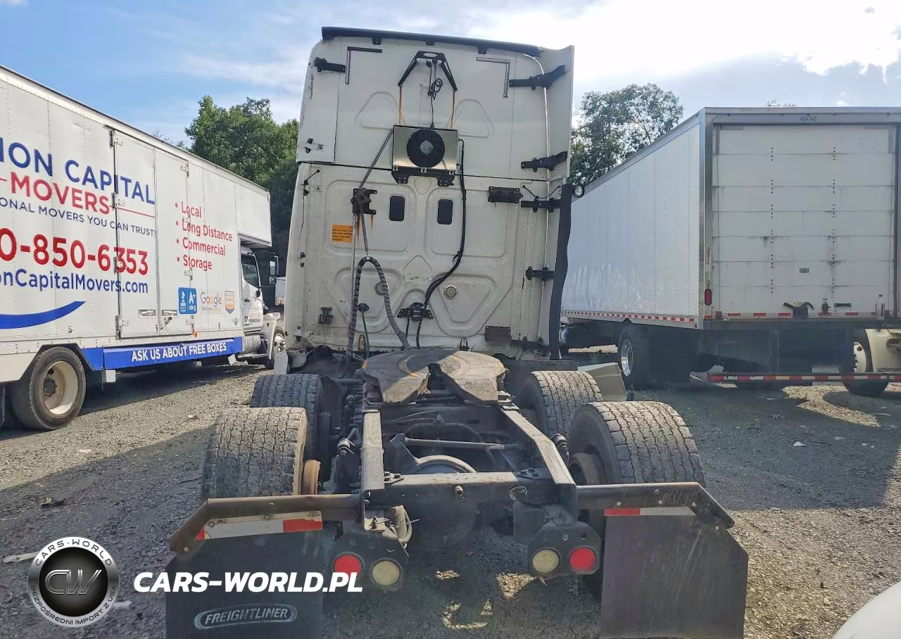 2013 Freightliner Cascadia Semi Truck VIN:3AKJGLBG8DSFJ1861 - 6