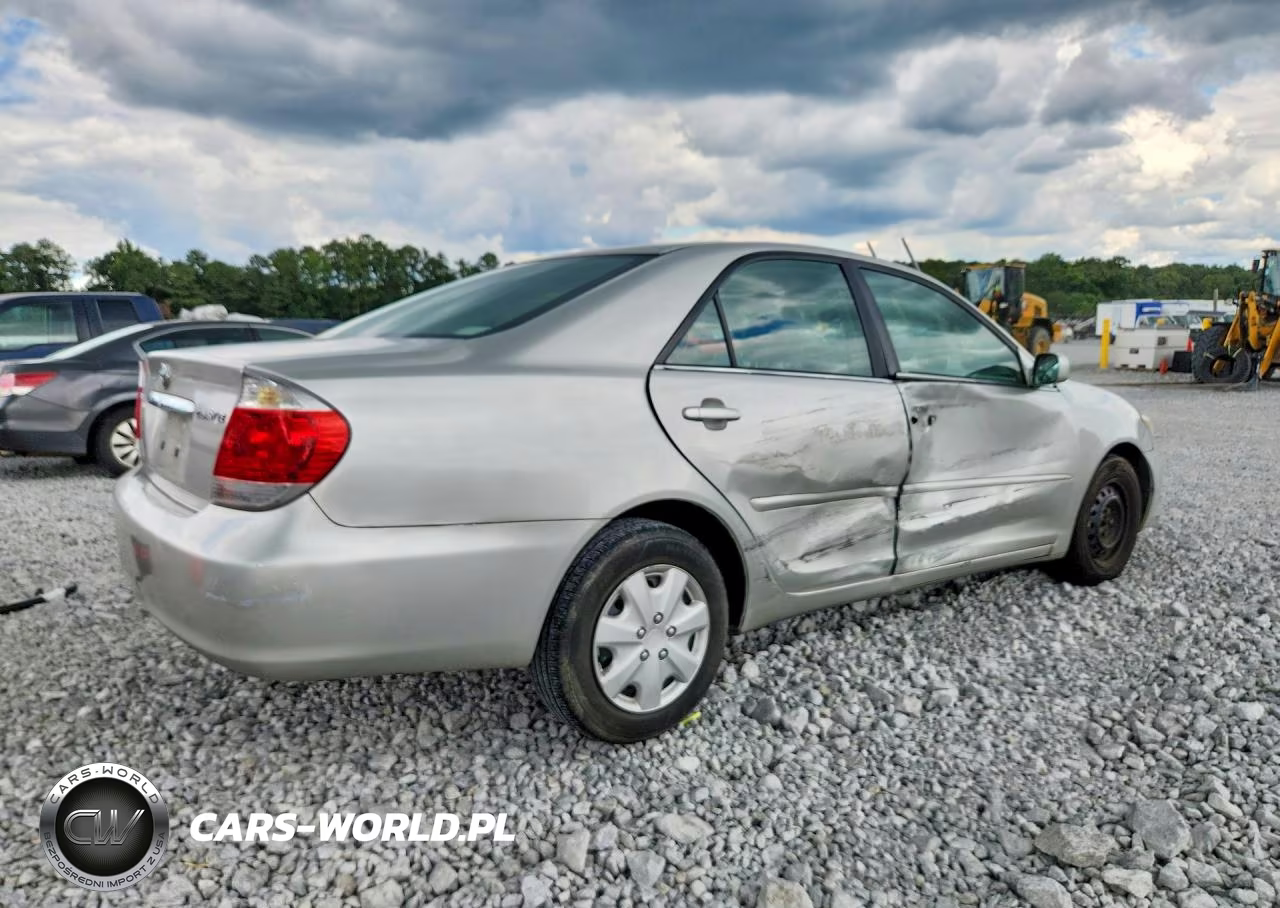 2006 Toyota Camry Le VIN:4T1BE32K06U708403 - 3