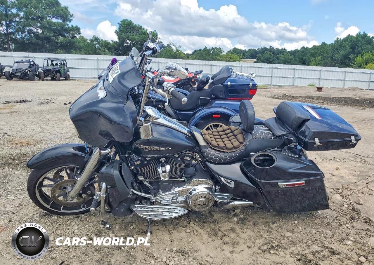 2020 Harley-Davidson Flhx VIN:1HD1KBC13LB602932 - 3