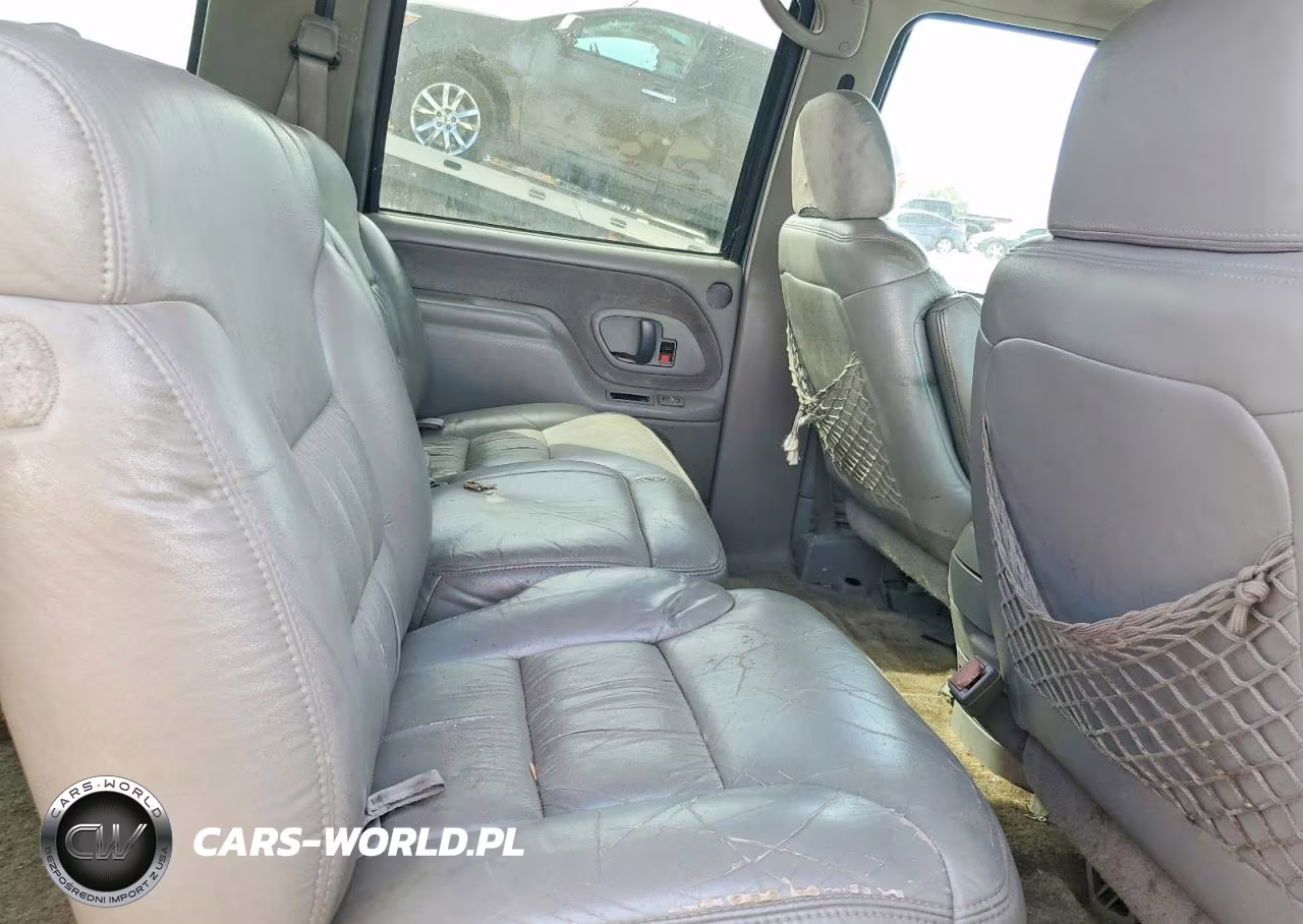 1999 Chevrolet Suburban C1500 VIN:3GNEC16R1XG246139 - 11