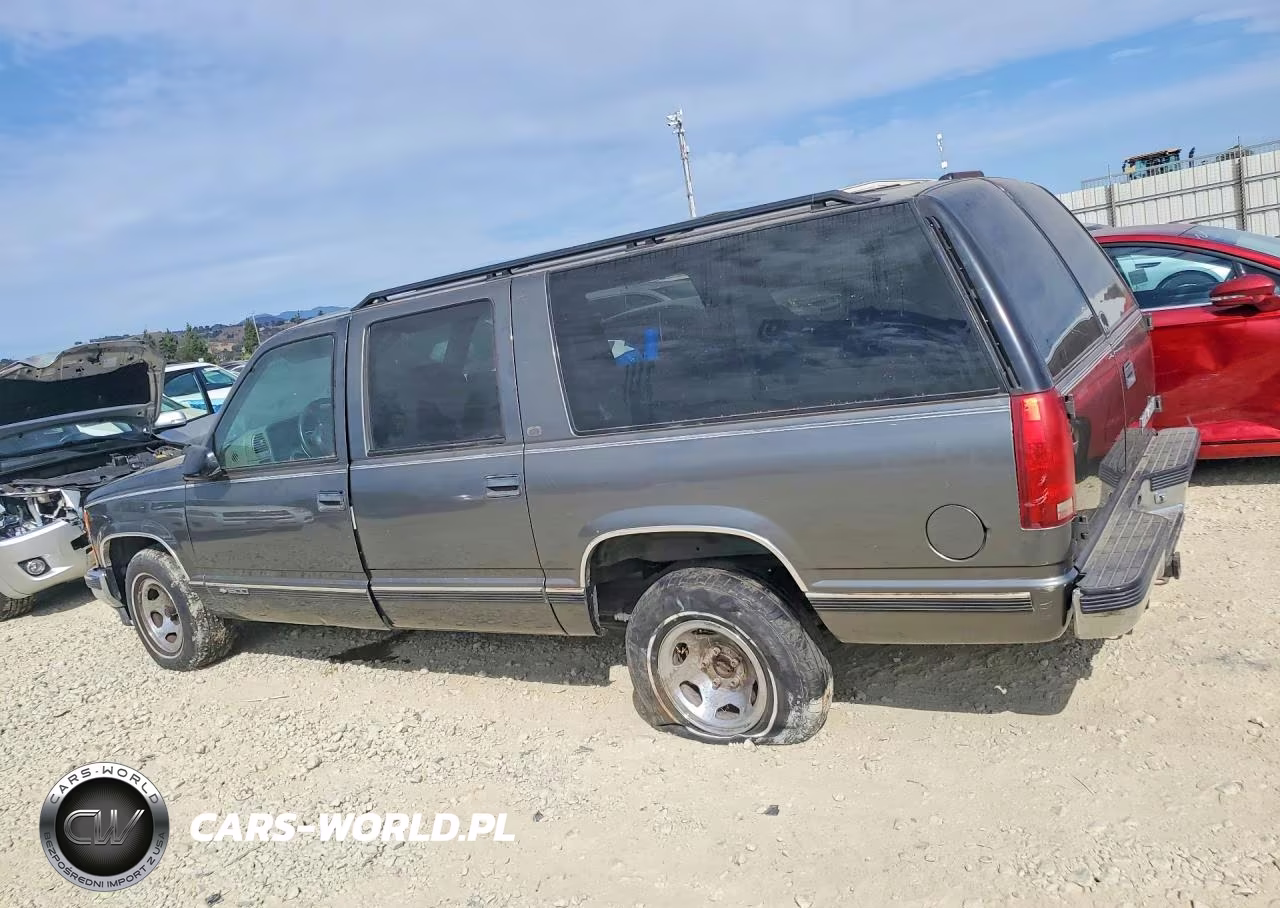 1999 Chevrolet Suburban C1500 VIN:3GNEC16R1XG246139 - 2