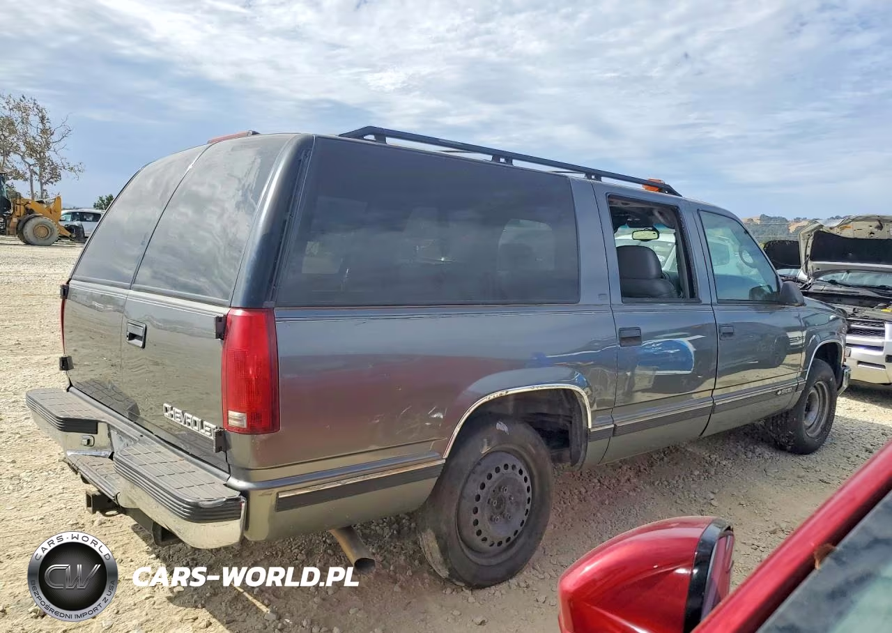 1999 Chevrolet Suburban C1500 VIN:3GNEC16R1XG246139 - 3