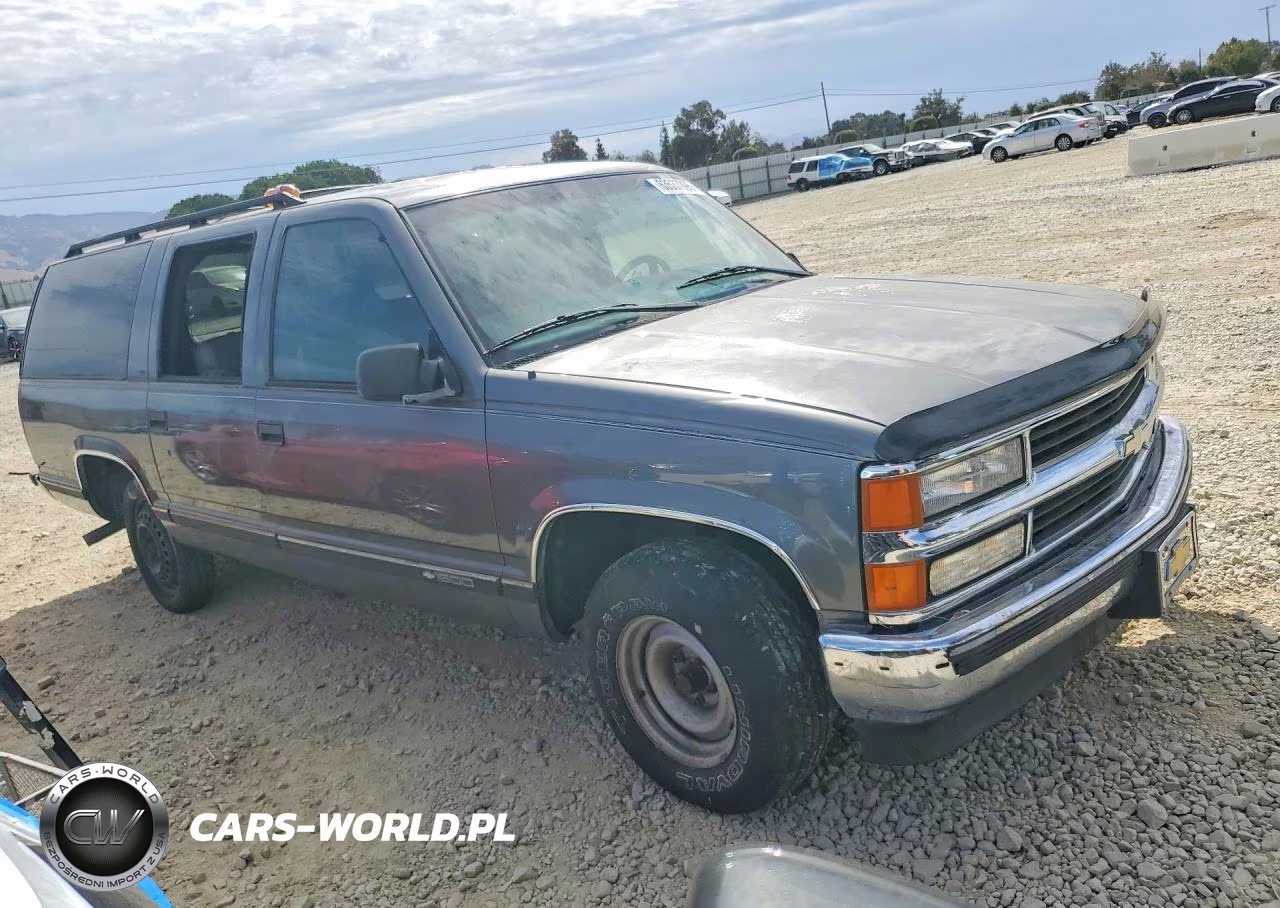 1999 Chevrolet Suburban C1500 VIN:3GNEC16R1XG246139 - 4