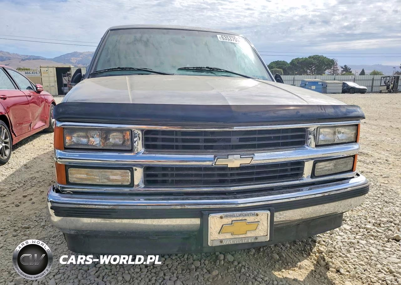 1999 Chevrolet Suburban C1500 VIN:3GNEC16R1XG246139 - 5