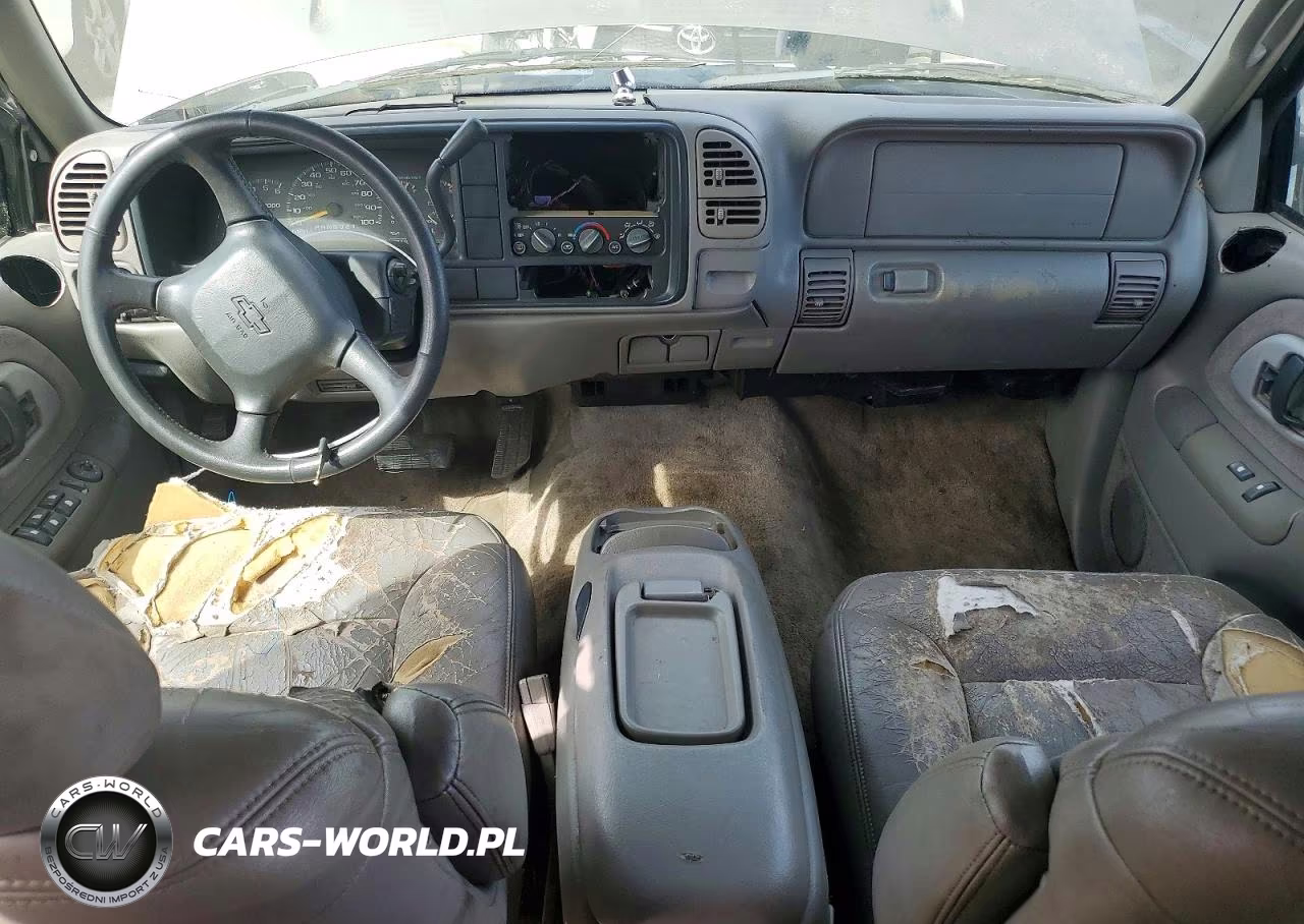 1999 Chevrolet Suburban C1500 VIN:3GNEC16R1XG246139 - 8